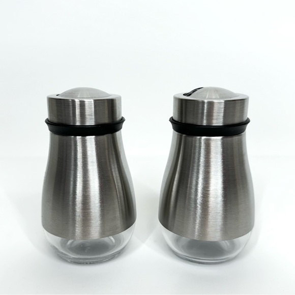 Salt & Pepper Shakers Two Size Plastic Sifters Snap On Top Stainless Steel Glass - Picture 2 of 12
